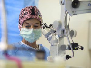 Dra. Elena Barraquer entre los 50 mejores médicos de España